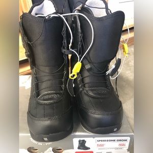 NWT Burton Snowboard boots